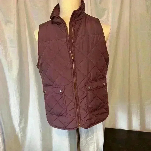 Thread & Supply Women’s vest. Plum color. Non smoking home. Size Large. - Picture 1 of 5